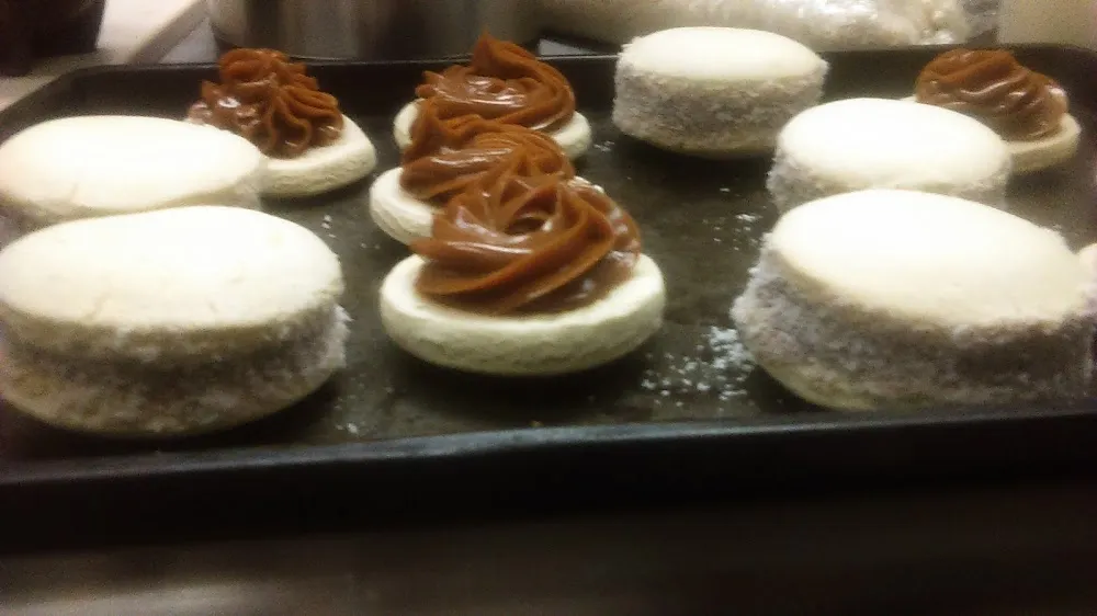 Making Alfajores
